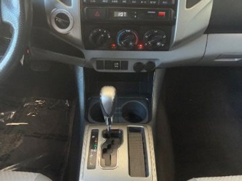 Used 2012 Toyota Tacoma 4x4 Access Cab w/ SR5 Pkg image 22