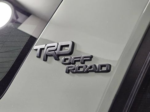 Used 2023 Toyota 4Runner TRD Off-Road Premium w/ Off Road Premium Plus Package AWD/4WD image 10