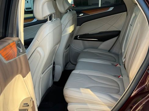Used 2019 Lincoln MKC Select w/ Select Plus Package FWD image 16