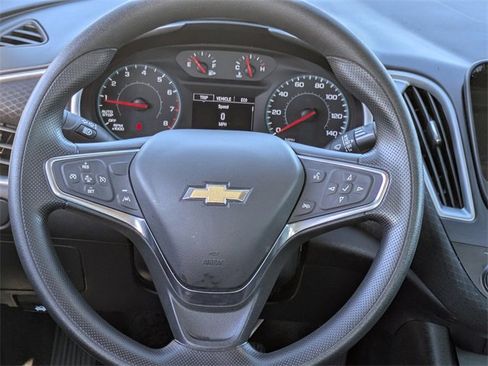 Certified 2025 Chevrolet Malibu LT image 17