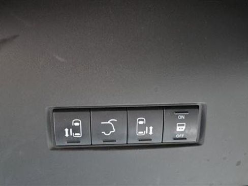 Used 2019 Dodge Grand Caravan SXT FWD image 17