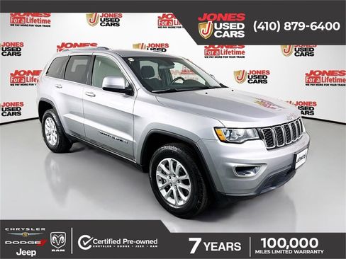 Used 2021 Jeep Grand Cherokee Laredo image 1