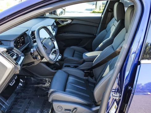 Used 2025 Audi Q4 e-tron Premium Plus w/ Premium Plus image 17