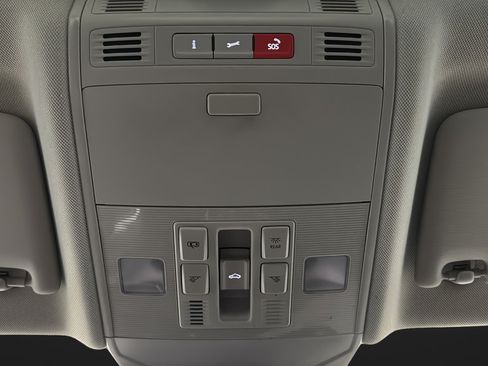 Used 2023 Volkswagen Jetta SEL FWD image 33