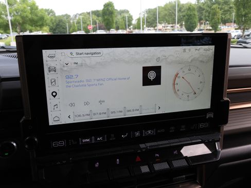 Used 2024 GMC Hummer EV 2X AWD/4WD image 22