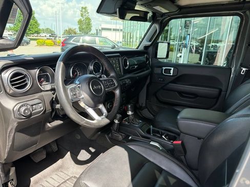 Used 2022 Jeep Wrangler Unlimited Rubicon AWD/4WD image 17