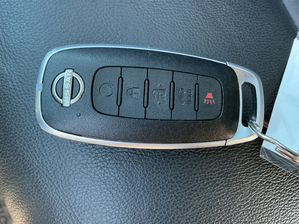 Used 2023 Nissan Rogue SL AWD/4WD image 30