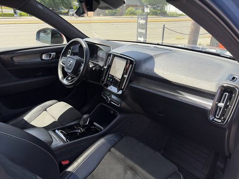 Used 2021 Volvo XC40 P8 Recharge w/ Advanced Package AWD/4WD image 20