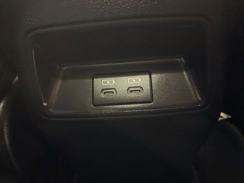 Used 2025 Toyota Corolla LE image 11