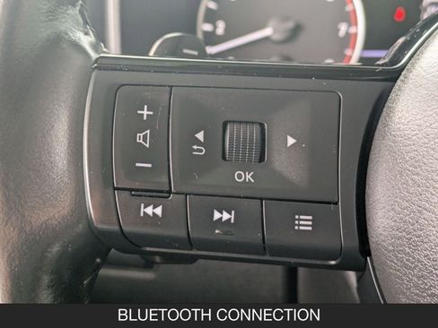 Used 2023 Nissan Rogue SL w/ SL Premium Package image 17