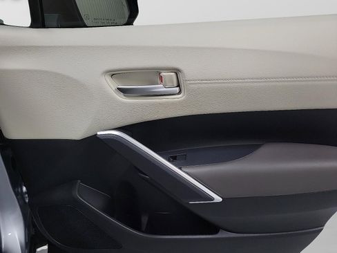 Certified 2023 Toyota Corolla Cross XLE w/ Convenience Package FWD image 15