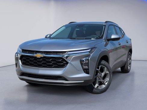 New 2026 Chevrolet Trax LT w/ Driver Confidence Package FWD image 4