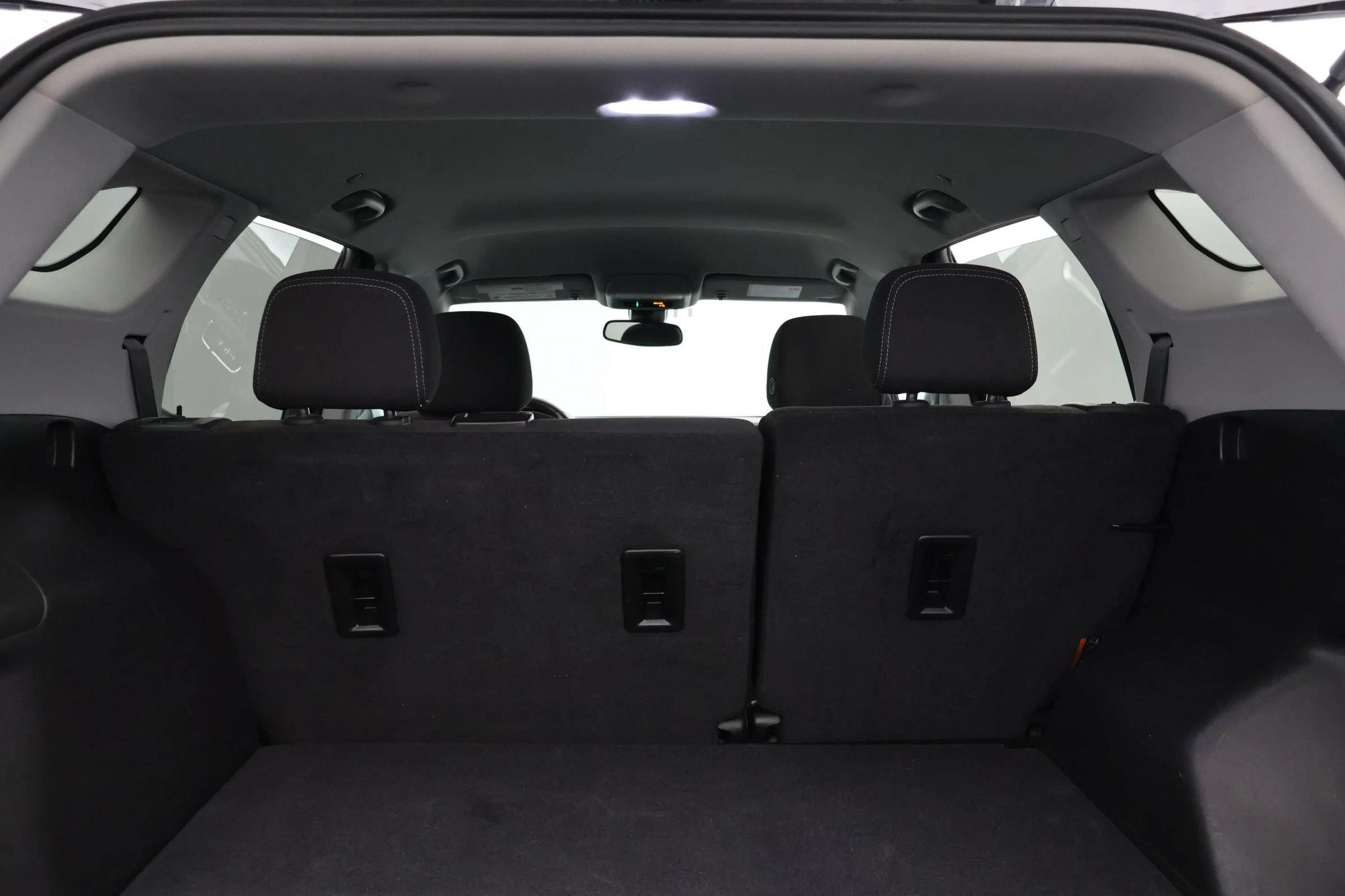 Used 2024 GMC Terrain SLE AWD/4WD image 13