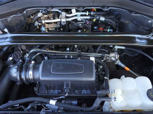 Used 2024 Ford Explorer Limited w/ Limited Technology Package image 9