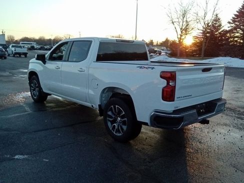 Used 2024 Chevrolet Silverado 1500 LT image 2