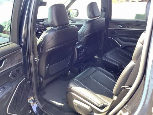 Used 2024 Jeep Grand Cherokee L Limited w/ Luxury Tech Group II image 27