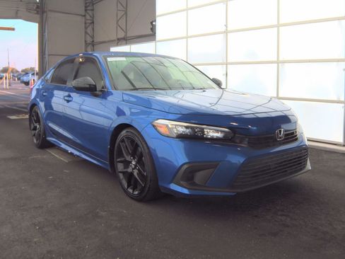 Used 2023 Honda Civic Sport image 6