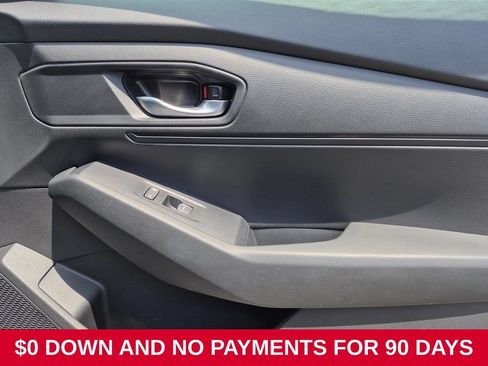 Used 2025 Honda Accord LX image 32