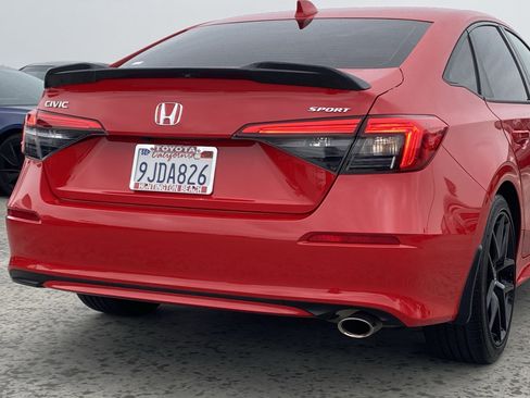 Used 2024 Honda Civic Sport image 4