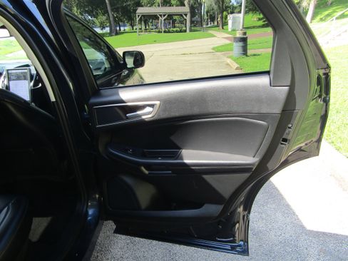 Certified 2023 Ford Edge SEL w/ Convenience Package image 19