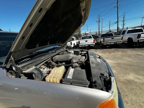 Used 2004 GMC Sierra 1500 SLE w/ Safe And Sound Package image 14