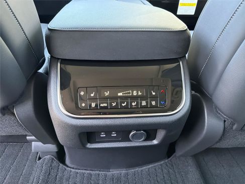 New 2026 INFINITI QX80 Luxe w/ Cargo Package AWD/4WD image 21