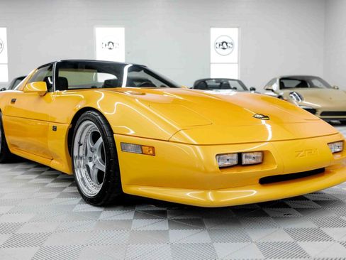 Used 1991 Chevrolet Corvette ZR-1 image 13
