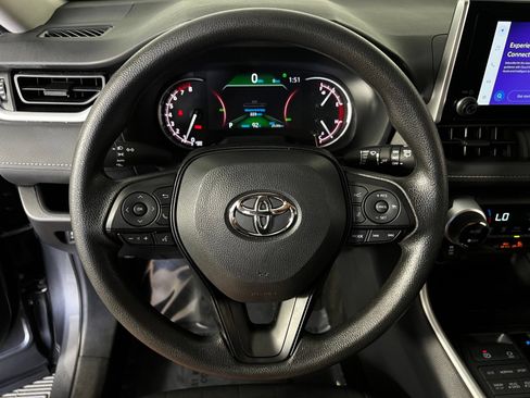 Certified 2025 Toyota RAV4 XLE AWD/4WD image 15