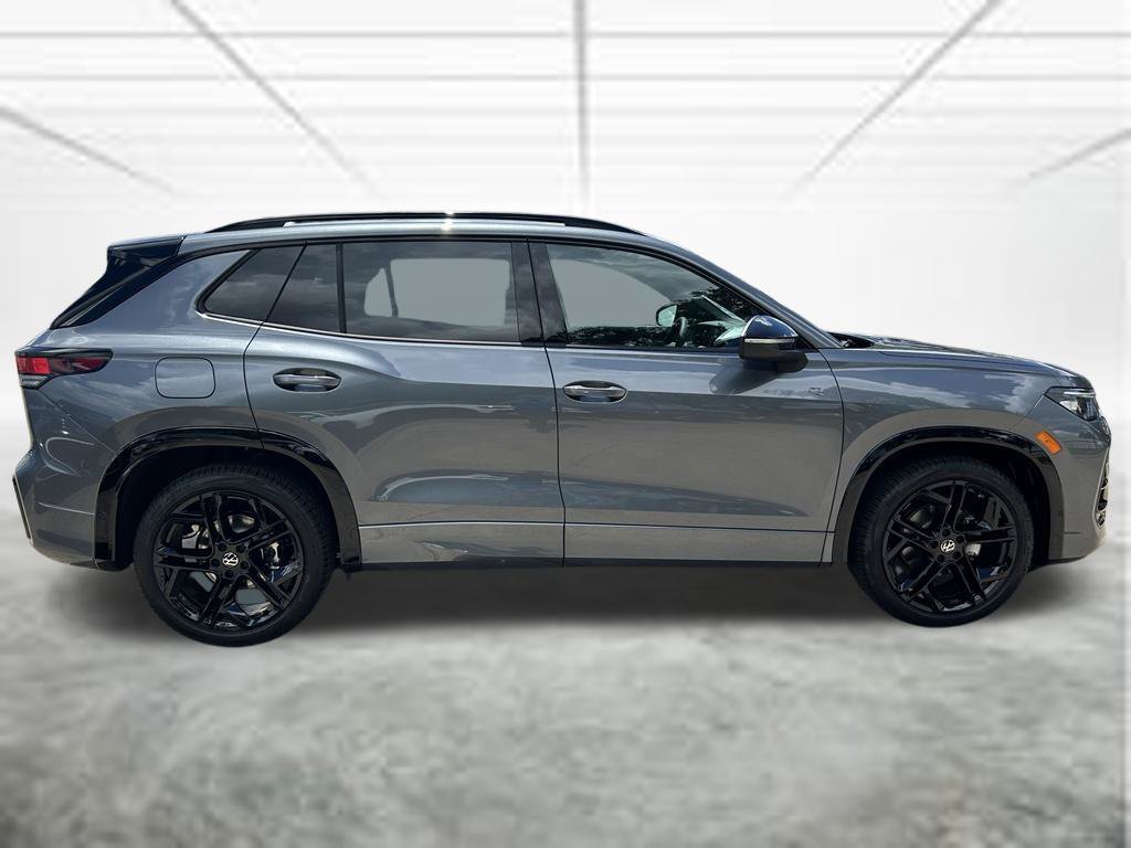 New 2026 Volkswagen Tiguan SE R-Line FWD image 7