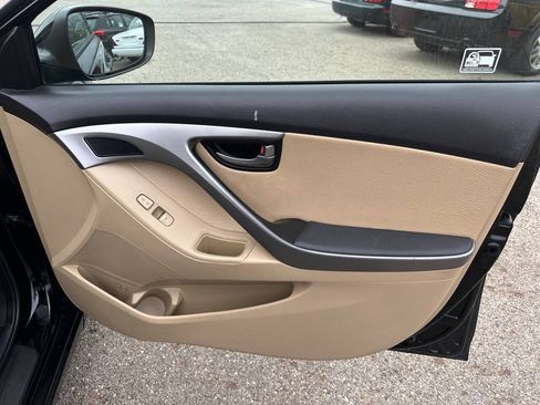 Used 2013 Hyundai Elantra Limited FWD image 21
