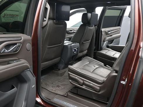 Used 2022 GMC Yukon XL Denali w/ Denali Ultimate Package image 18