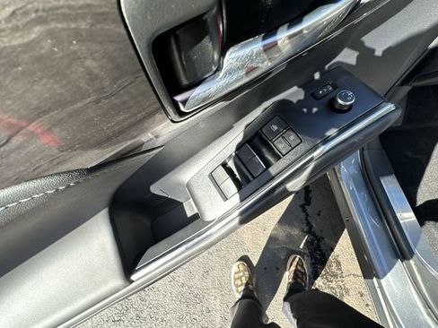 New 2026 Toyota Highlander Platinum image 17