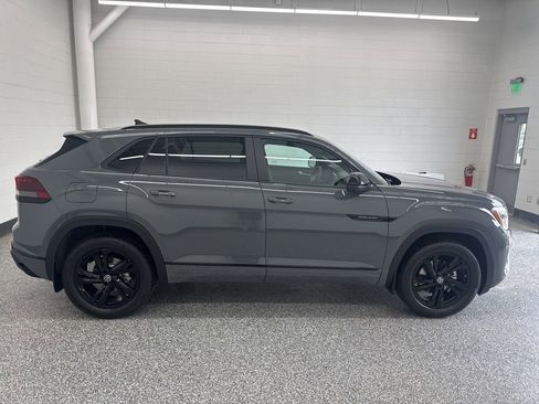 New 2026 Volkswagen Atlas Cross Sport SEL R-Line AWD/4WD image 6