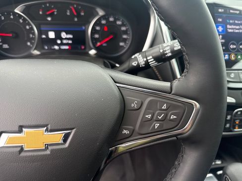 Certified 2024 Chevrolet Equinox Premier FWD image 20