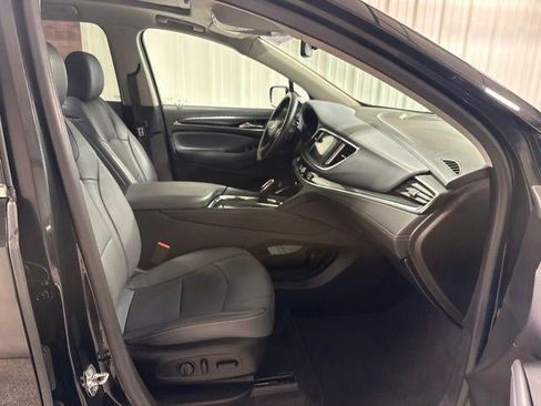 Used 2021 Buick Enclave Essence w/ Sound and Sites Package AWD/4WD image 24