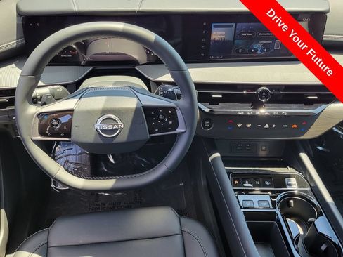 Used 2025 Nissan Murano SV FWD image 6
