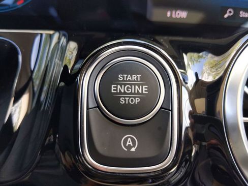 Certified 2021 Mercedes-Benz GLA 250 4MATIC image 25