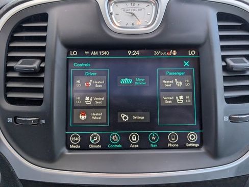 Used 2023 Chrysler 300 Touring L w/ Popular Equipment Group image 5