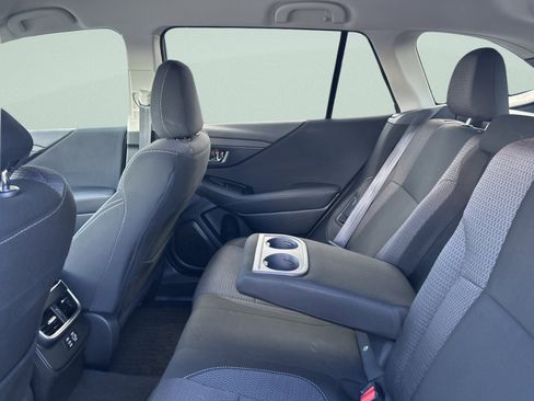 Used 2024 Subaru Outback Premium image 28