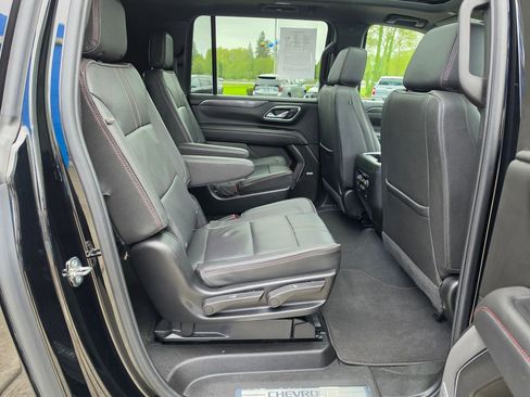Used 2024 Chevrolet Suburban RST w/ Luxury Package AWD/4WD image 31