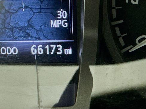 Used 2016 Toyota Tacoma SR5 image 14