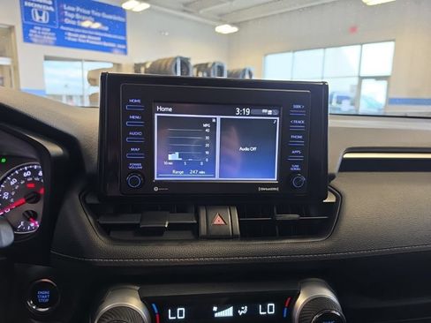 Used 2021 Toyota RAV4 XLE AWD/4WD image 13