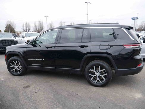 Certified 2024 Jeep Grand Cherokee L Limited w/ Luxury Tech Group II image 16