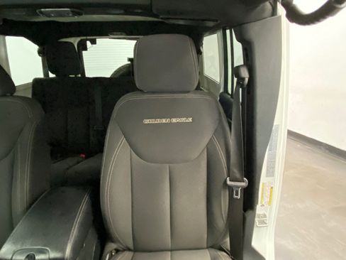 Used 2018 Jeep Wrangler Unlimited Sport AWD/4WD image 21