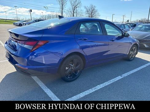 Certified 2023 Hyundai Elantra SEL image 5