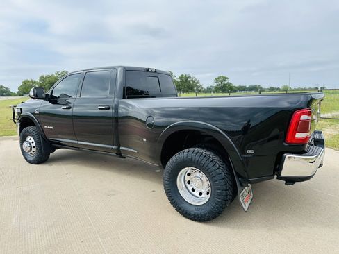 Used 2022 RAM 3500 Laramie AWD/4WD image 3