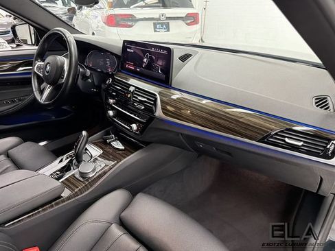 Used 2021 BMW 530i xDrive w/ M Sport Package AWD/4WD image 38