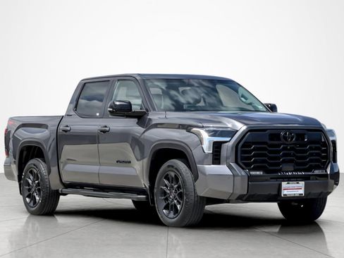 Used 2024 Toyota Tundra Limited w/ TRD Off-Road Package AWD/4WD image 7