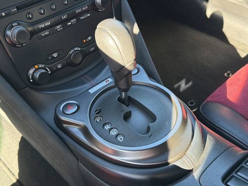 Used 2016 Nissan 370Z NISMO RWD image 40