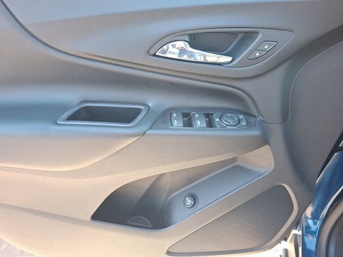 Used 2019 Chevrolet Equinox LT image 12